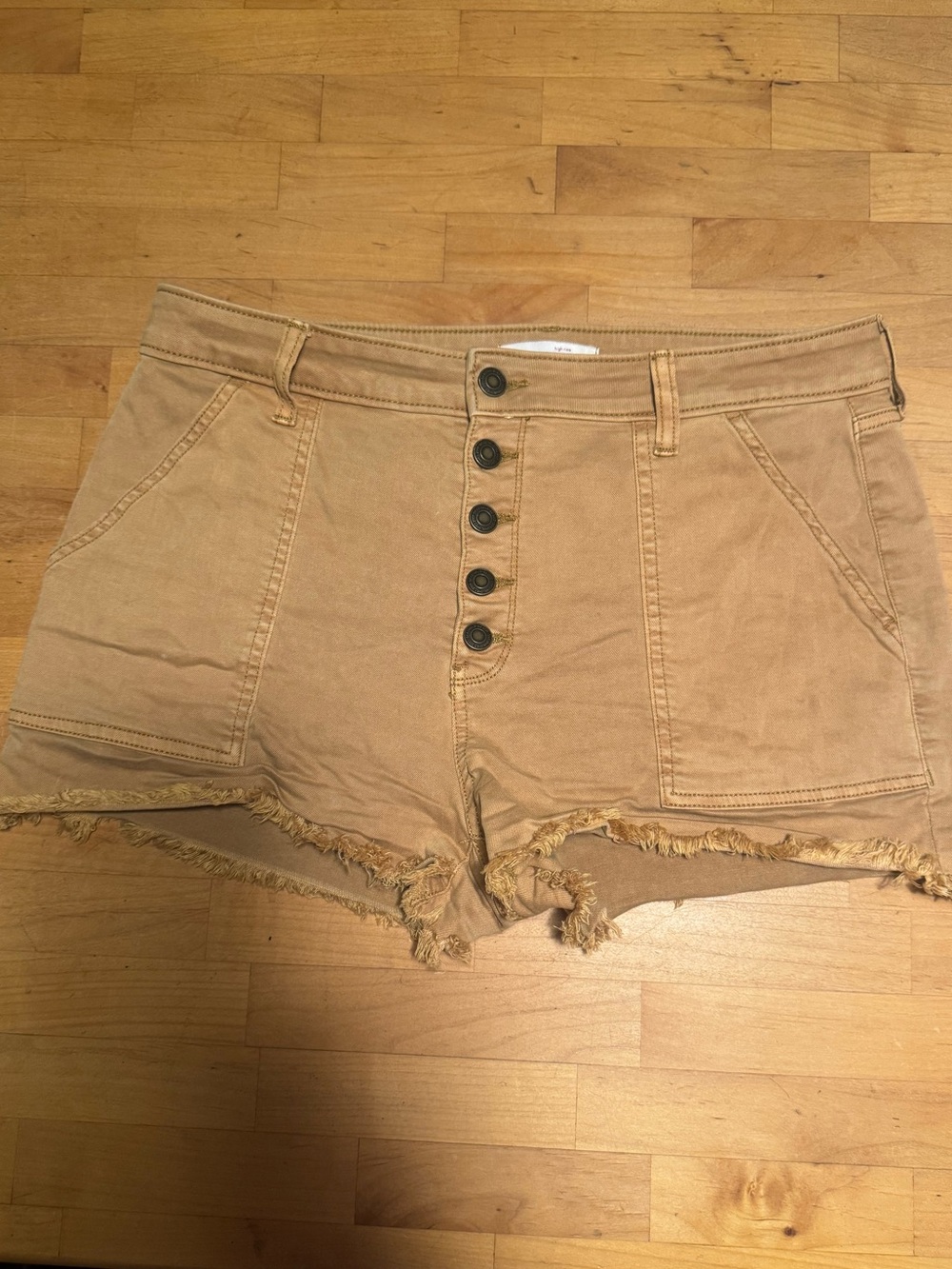 SO Tan Button-Front Frayed Hem Jean Shorts